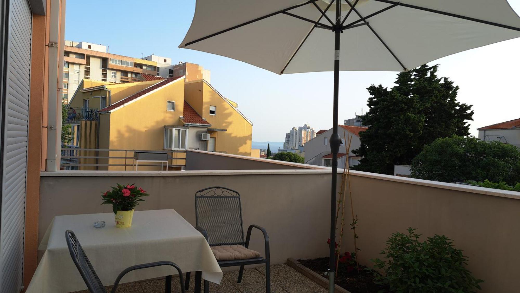 Cozy Apartment With Free Private Parking Split Ngoại thất bức ảnh